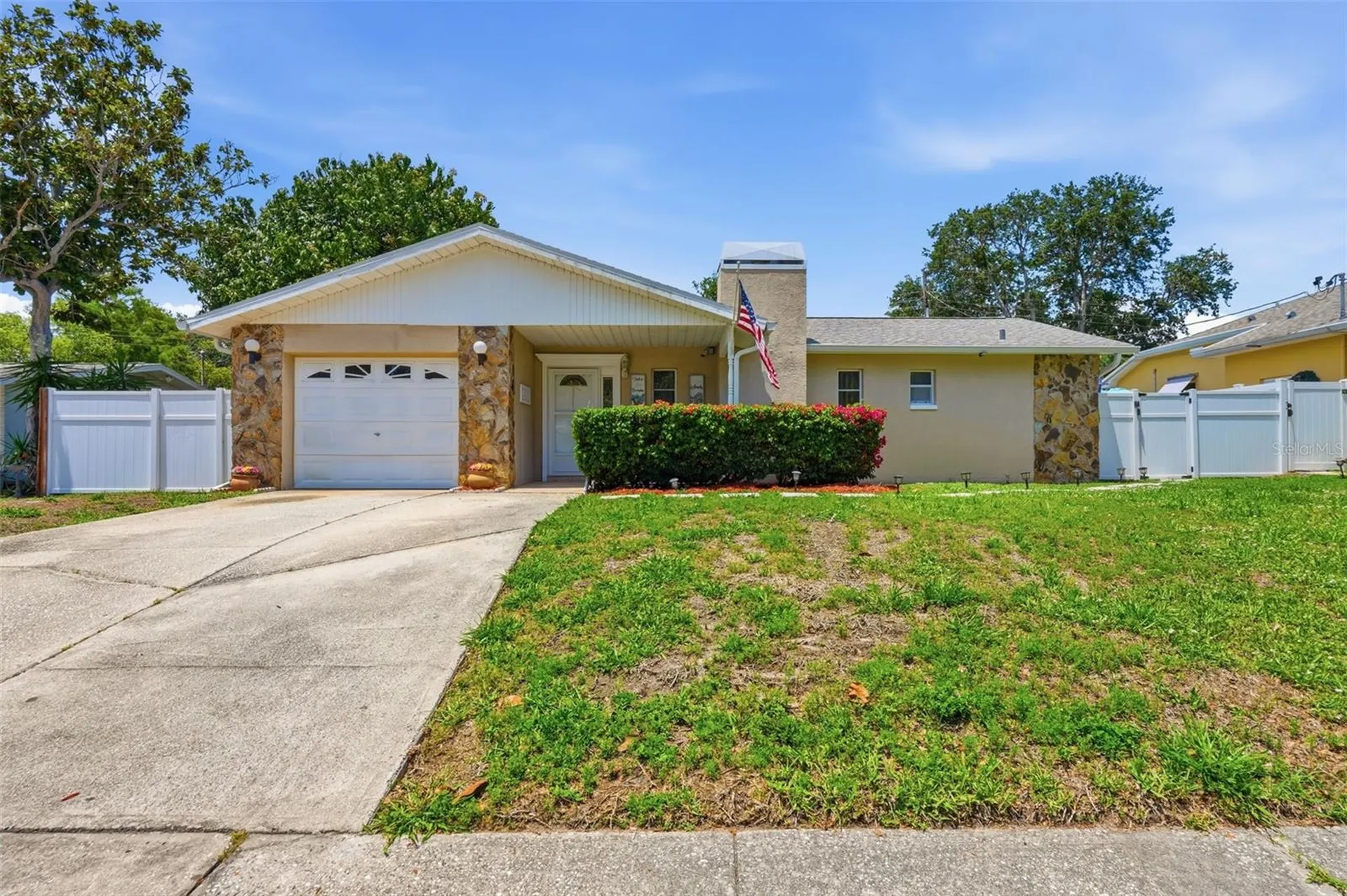 1008 Connecticut Road Tarpon Springs FL 34689