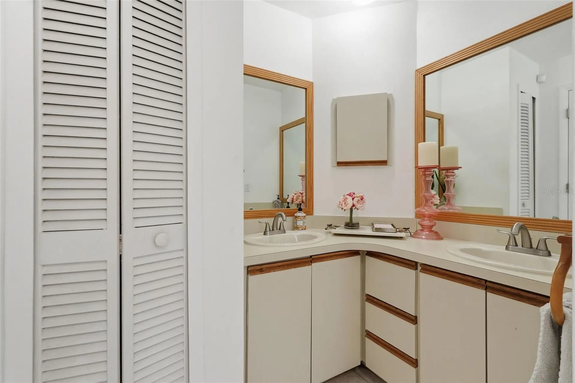 1008 Connecticut Road Tarpon Springs FL 34689