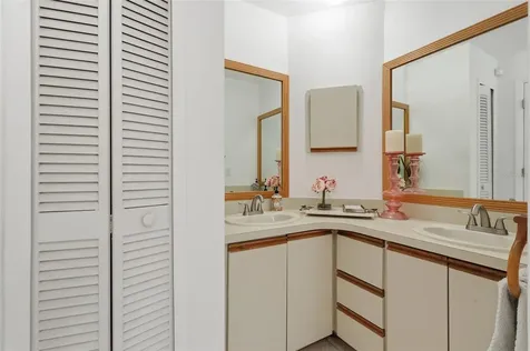 1008 Connecticut Road Tarpon Springs FL 34689