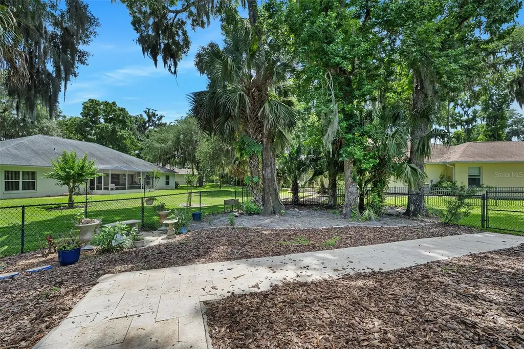 10 Cotton Mill Court Ormond Beach FL 32174