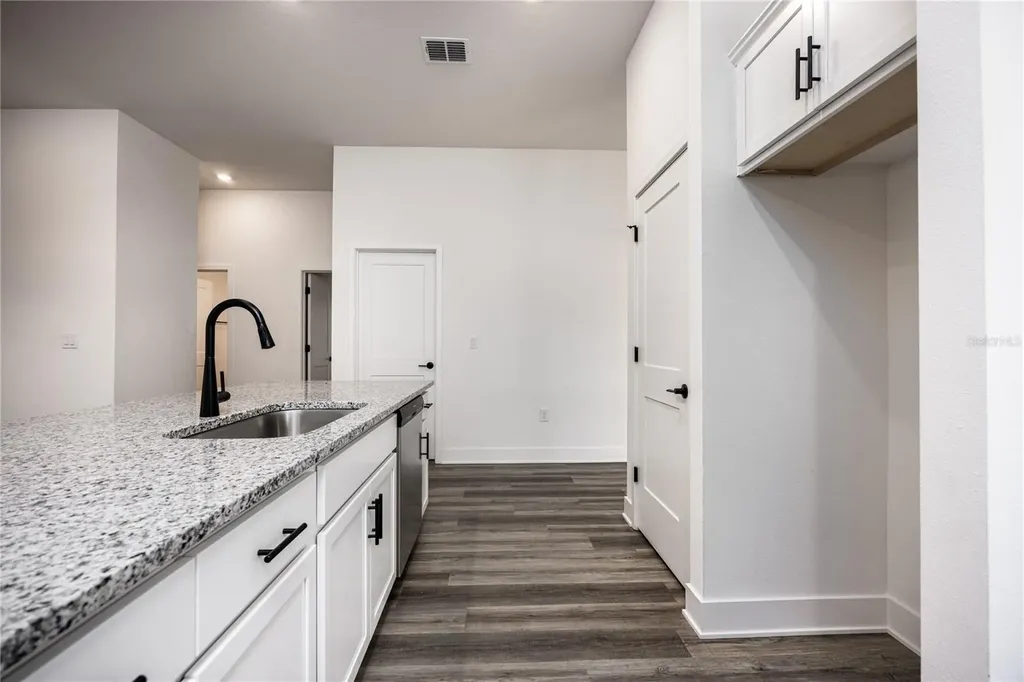 25039 SW 250th Place Newberry FL 32669