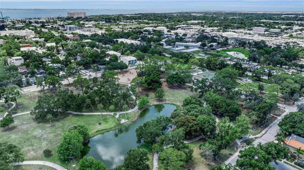 1817 6 Th Street Sarasota FL 34236