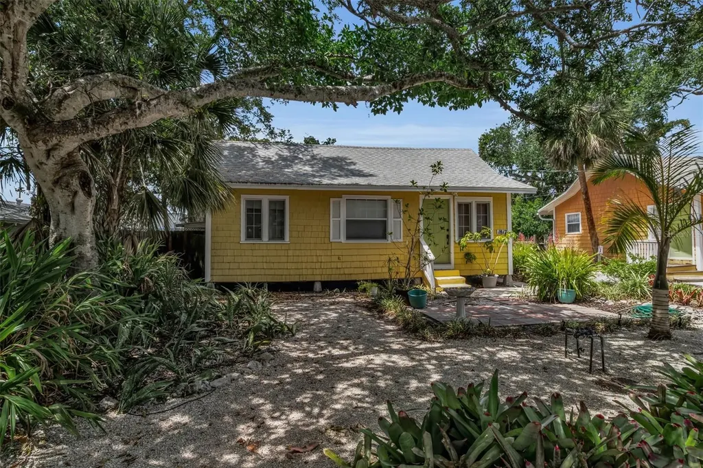 1817 6 Th Street Sarasota FL 34236