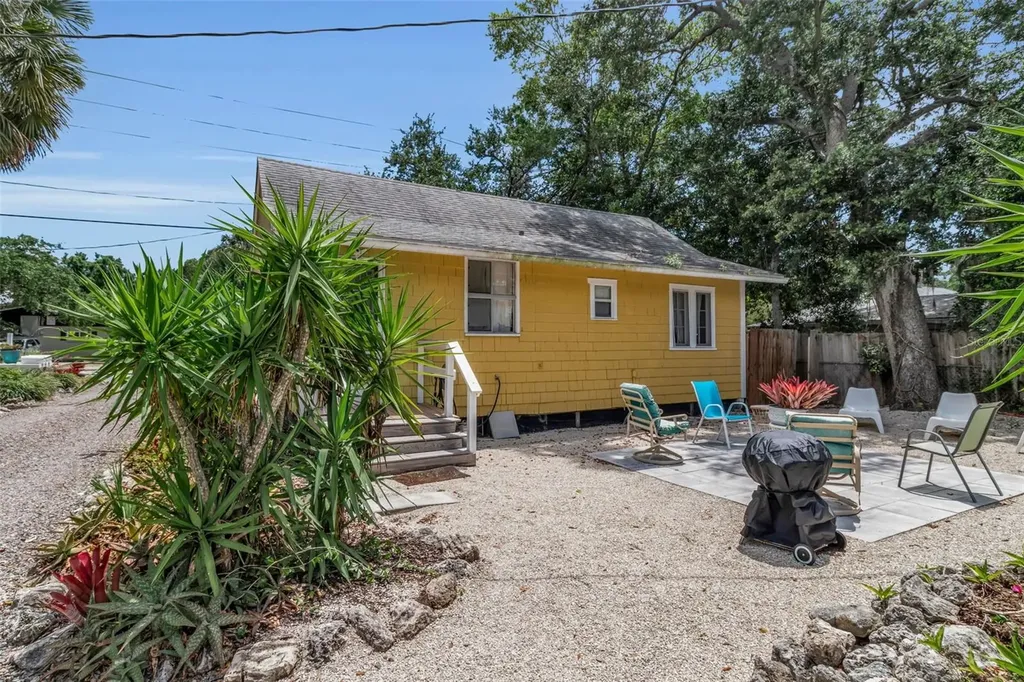 1817 6 Th Street Sarasota FL 34236