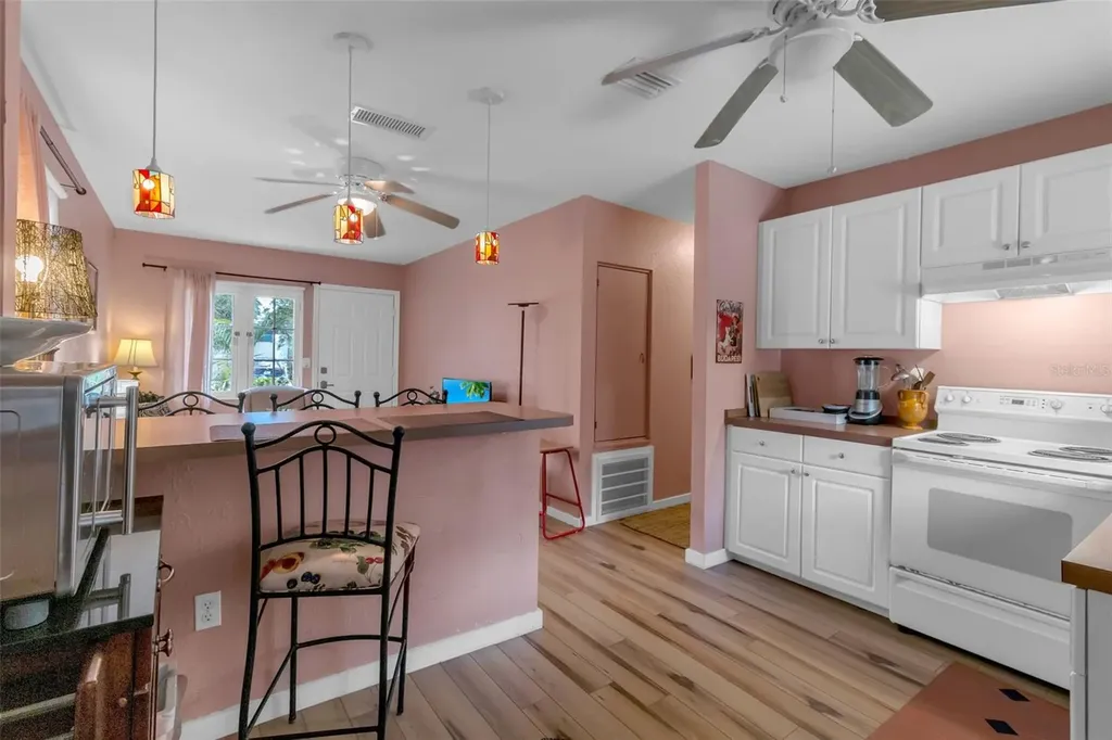 1817 6 Th Street Sarasota FL 34236