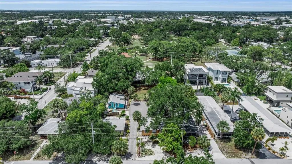 1817 6 Th Street Sarasota FL 34236