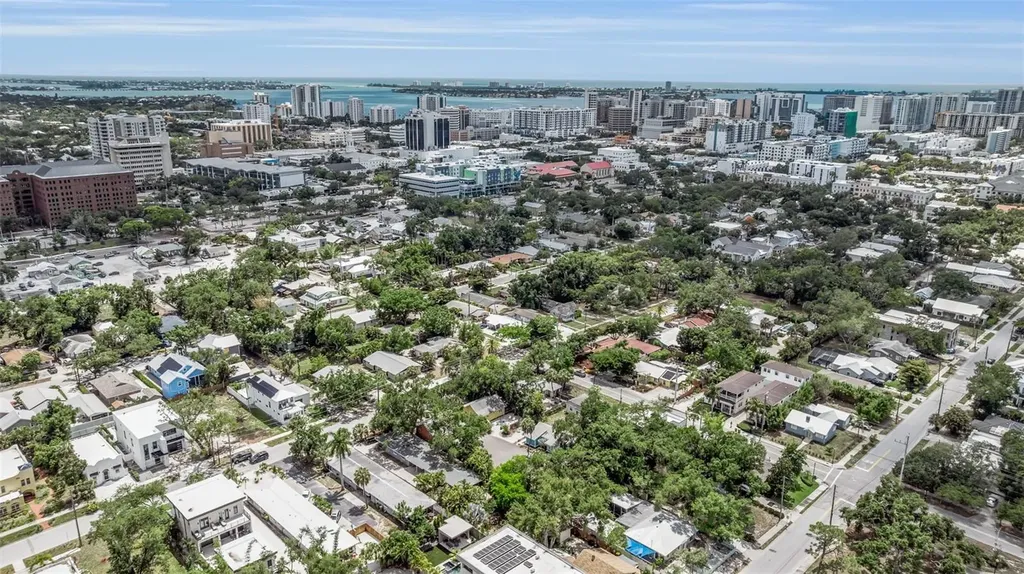 1817 6 Th Street Sarasota FL 34236