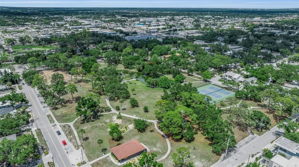 1817 6 Th Street Sarasota FL 34236