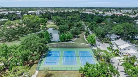 1817 6 Th Street Sarasota FL 34236