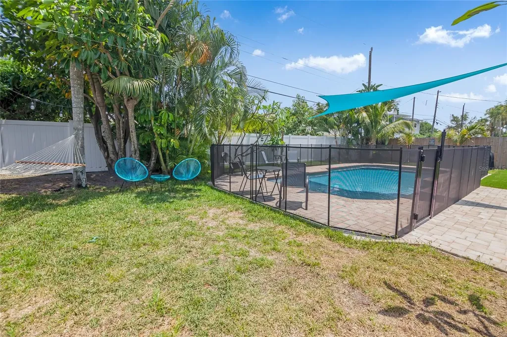6567 Hillside Avenue Seminole FL 33772