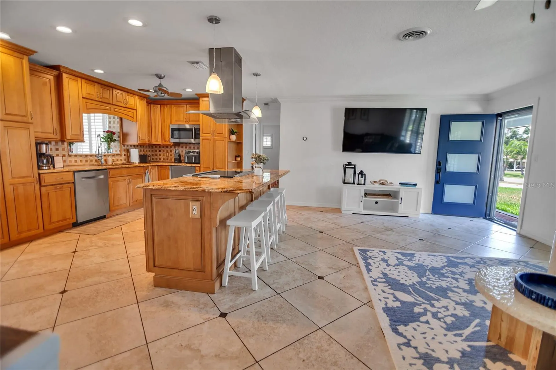 6567 Hillside Avenue Seminole FL 33772