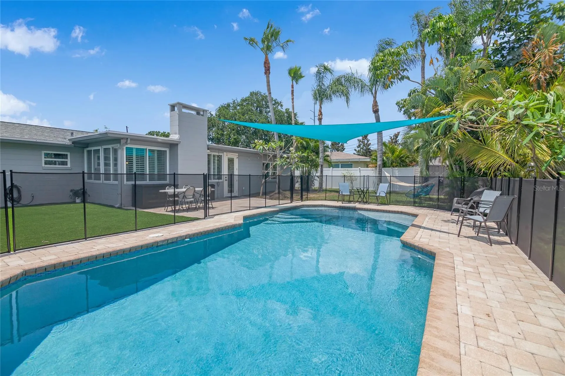6567 Hillside Avenue Seminole FL 33772