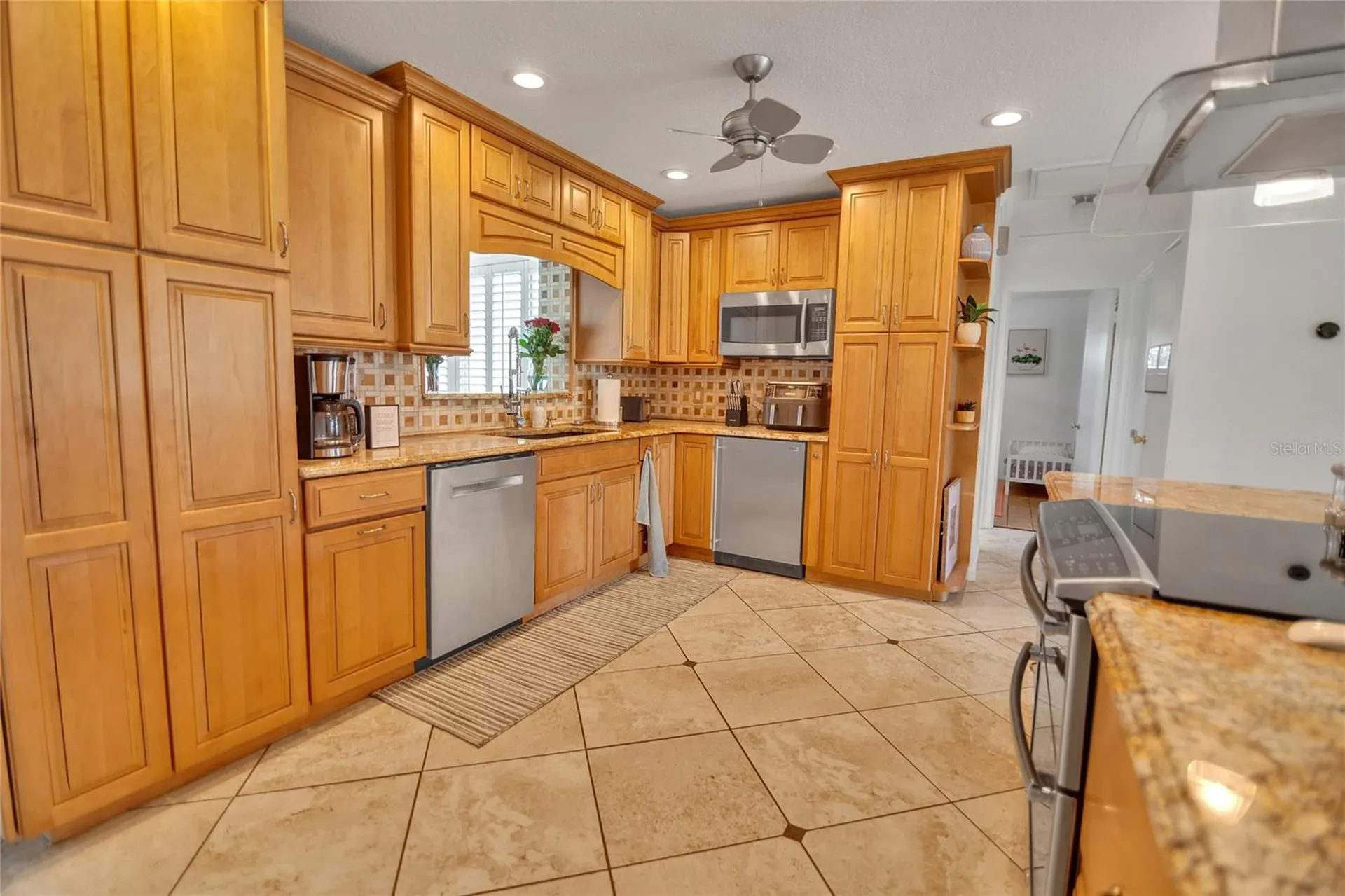 6567 Hillside Avenue Seminole FL 33772