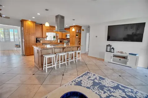 6567 Hillside Avenue Seminole FL 33772