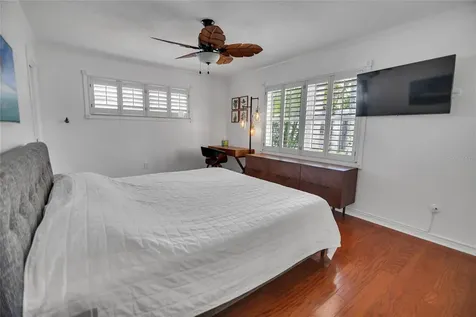 6567 Hillside Avenue Seminole FL 33772
