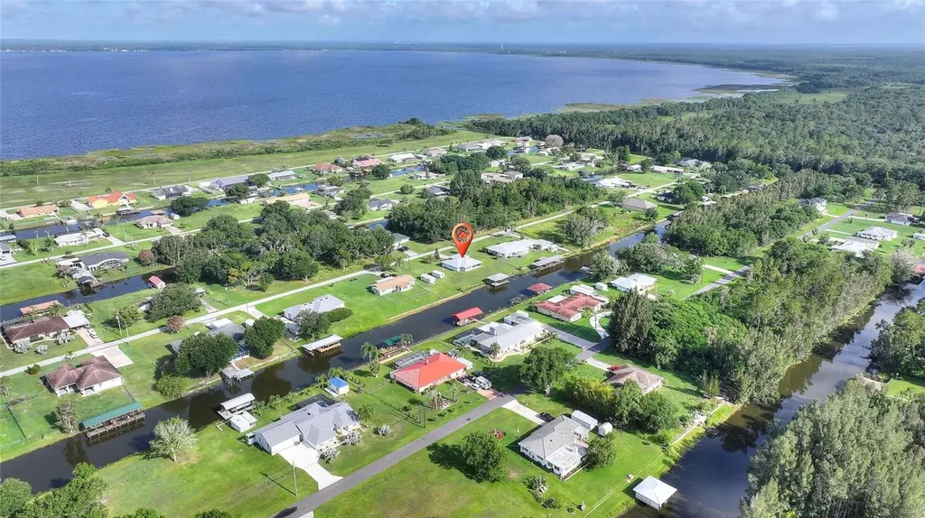 6225 Amaryllis Drive Indian Lake Estates FL 33855