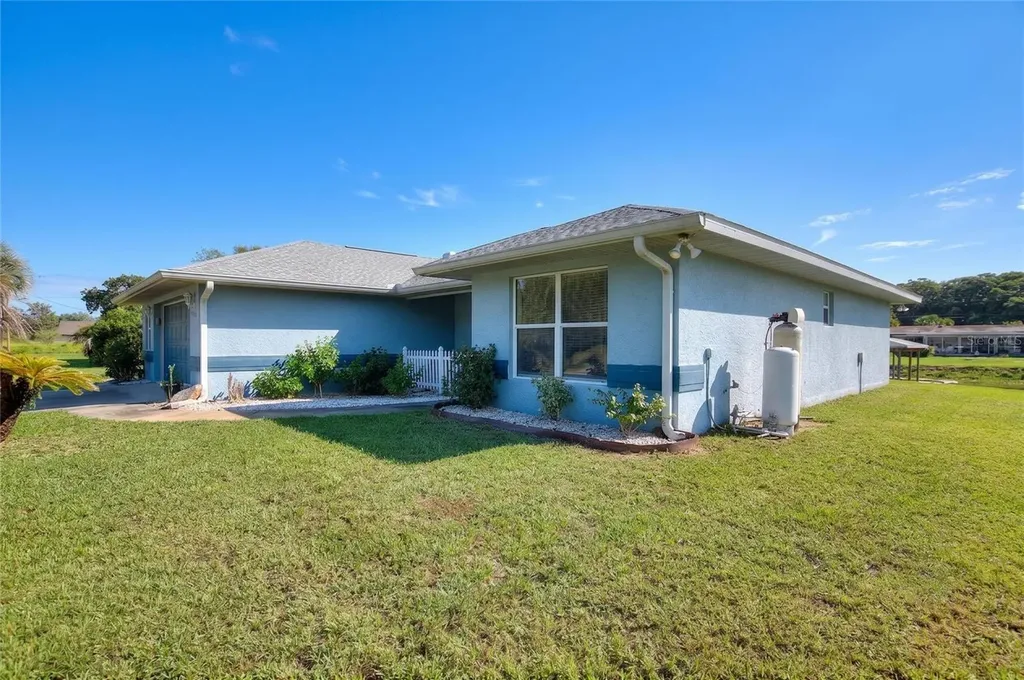 6225 Amaryllis Drive Indian Lake Estates FL 33855