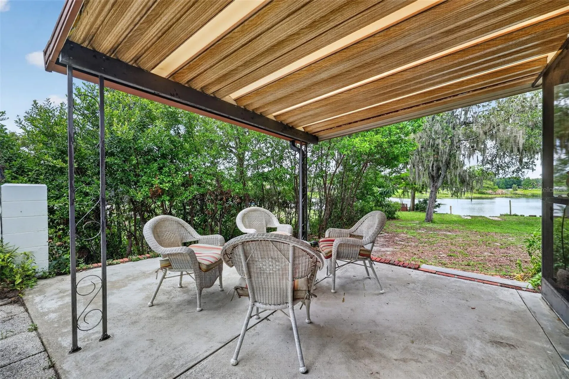 1509 W Country Club Drive Tampa FL 33612