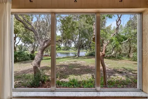 1509 W Country Club Drive Tampa FL 33612
