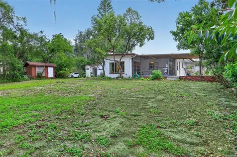 1509 W Country Club Drive Tampa FL 33612
