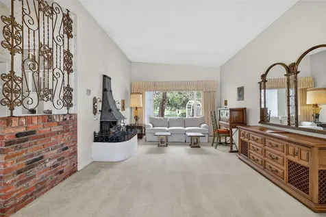 1509 W Country Club Drive Tampa FL 33612