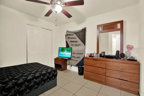 4635 26th Avenue N St Petersburg FL 33713