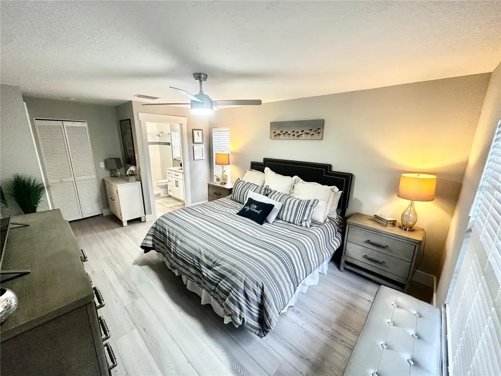 3888 Easton Street Sarasota FL 34238
