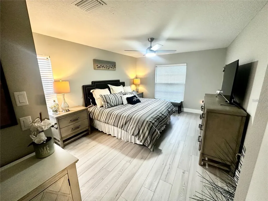 3888 Easton Street Sarasota FL 34238