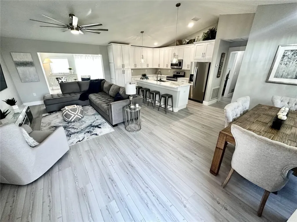 3888 Easton Street Sarasota FL 34238