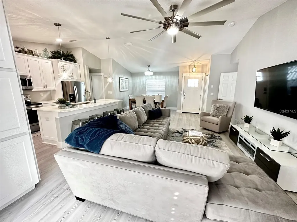 3888 Easton Street Sarasota FL 34238