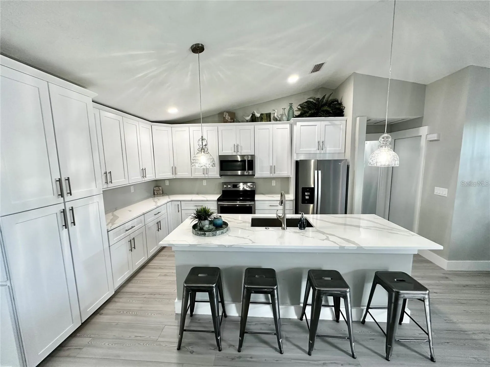 3888 Easton Street Sarasota FL 34238