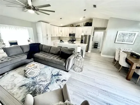 3888 Easton Street Sarasota FL 34238