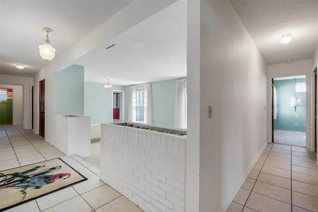 12712 Sebring Boulevard Tampa FL 33618