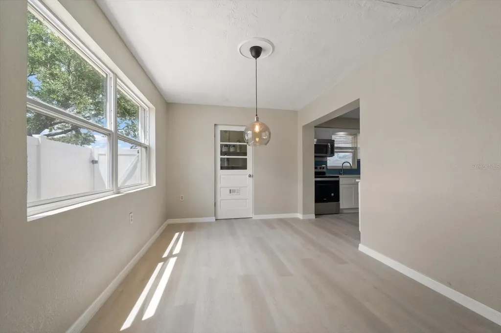 766 90th Avenue N St Petersburg FL 33702