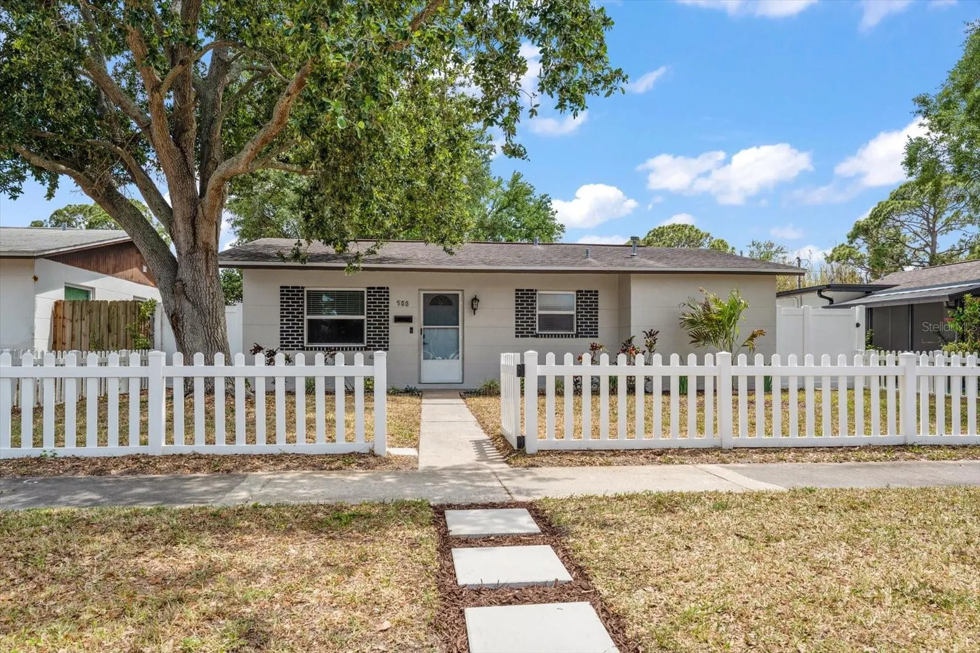 766 90th Avenue N St Petersburg FL 33702