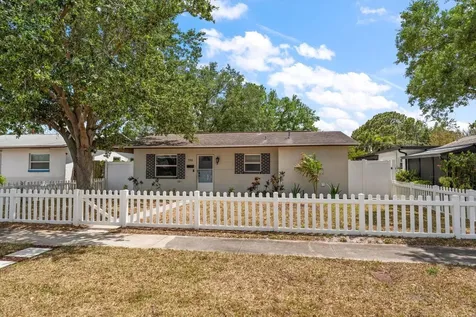 766 90th Avenue N St Petersburg FL 33702