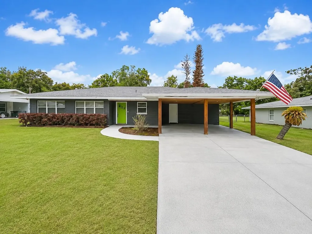 5817 Lake Breeze Avenue Lakeland FL 33809