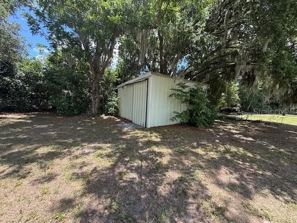 5817 Lake Breeze Avenue Lakeland FL 33809