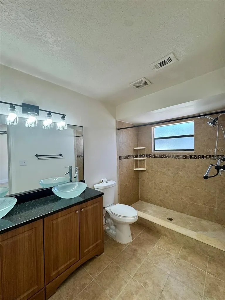 14 York Court Kissimmee FL 34758