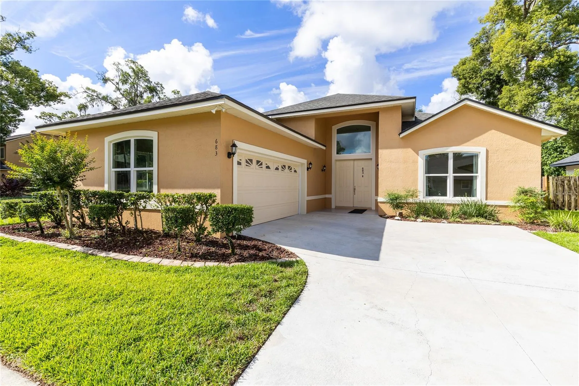 683 Oak Hollow Way Altamonte Springs FL 32714