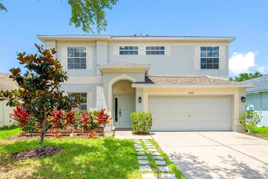 2227 Roanoke Springs Drive Ruskin FL 33570