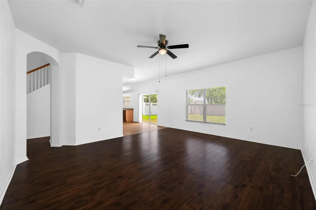 2227 Roanoke Springs Drive Ruskin FL 33570