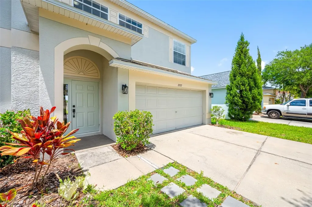 2227 Roanoke Springs Drive Ruskin FL 33570