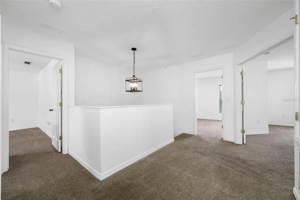 2227 Roanoke Springs Drive Ruskin FL 33570