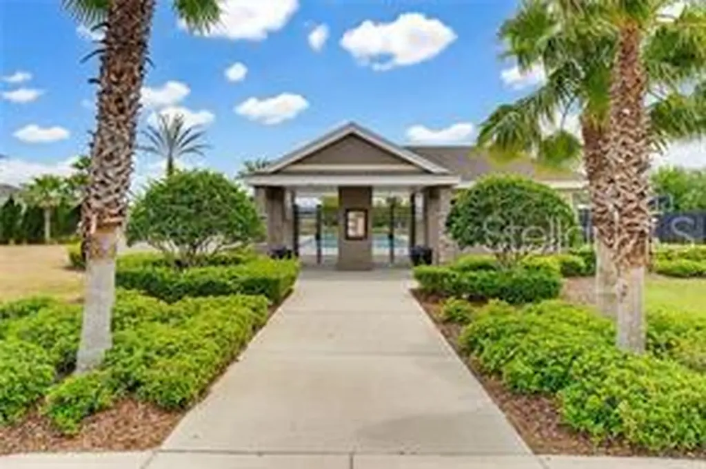 2227 Roanoke Springs Drive Ruskin FL 33570