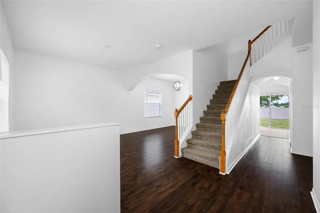 2227 Roanoke Springs Drive Ruskin FL 33570