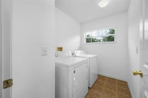 2227 Roanoke Springs Drive Ruskin FL 33570
