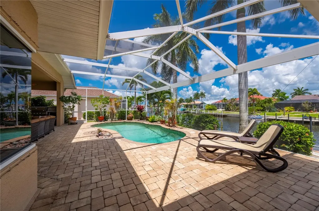 1020 Via Formia Punta Gorda FL 33950