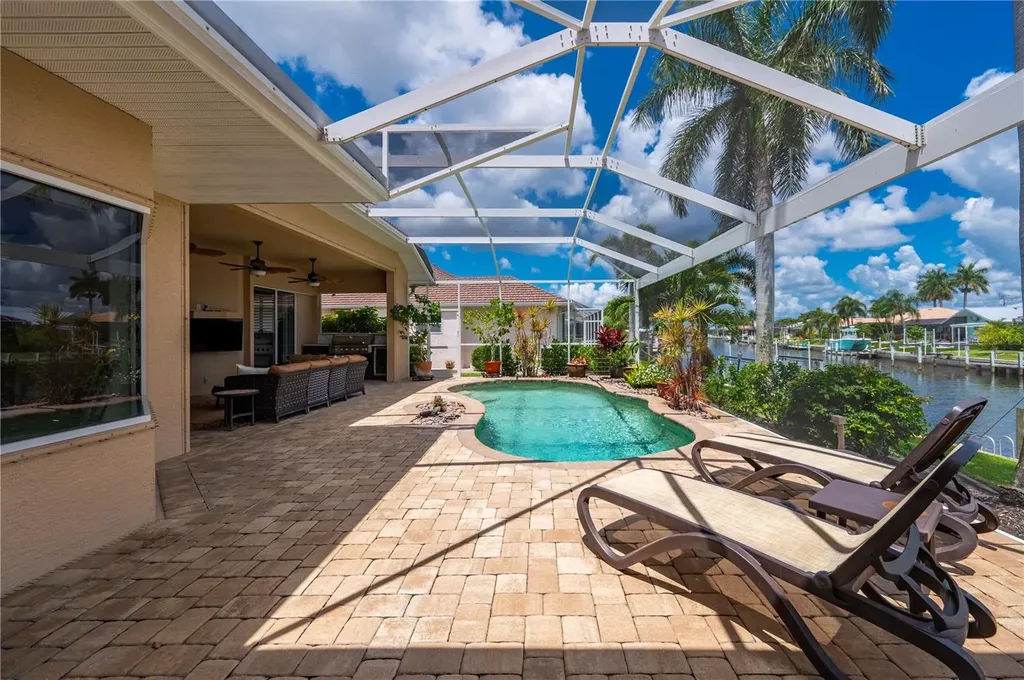 1020 Via Formia Punta Gorda FL 33950
