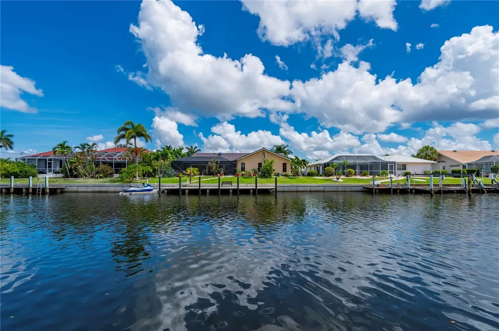 1020 Via Formia Punta Gorda FL 33950